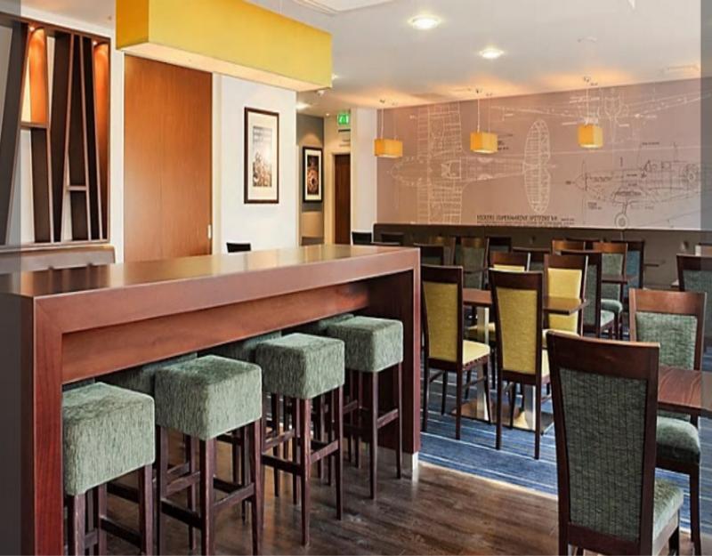 Holiday Inn Express Cambridge Duxford M11 Jct 10 By Ihg Esterno foto